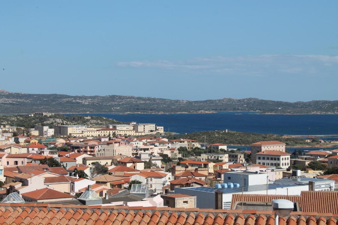 B&B U Punenti La Maddalena  Buitenkant foto